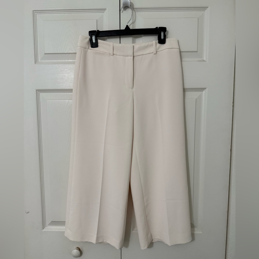 LAST CHANCE White House Black Market Cream Wide Leg Cropped Pants